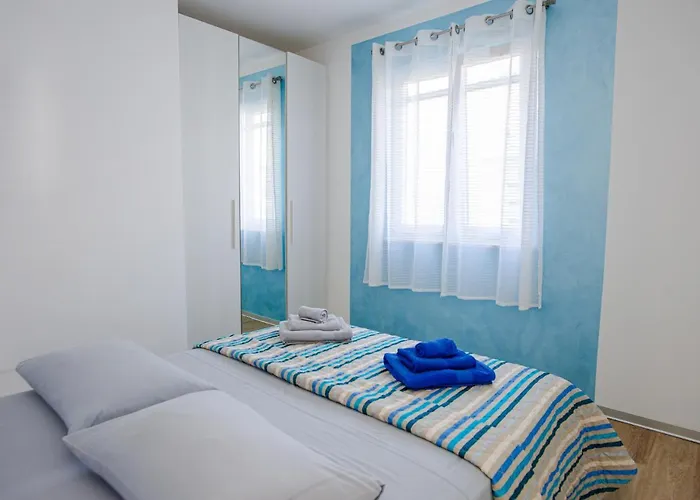 Exclusive Seaside Dream *